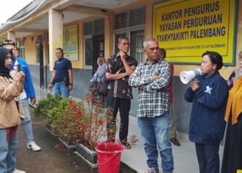 Pak Nur Ahmadi berjanji akan selalu memberikan yang terbaik untuk Universitas Sjakhyakirti