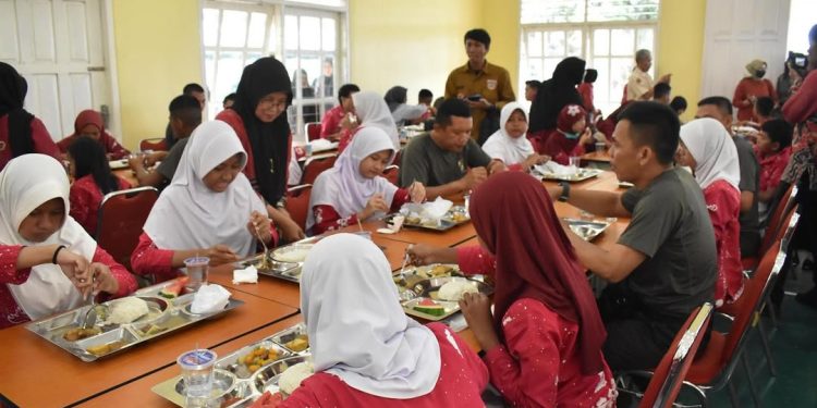 Korem 043/Gatam Kembali Uji Coba Makan Siang Bergizi Gratis