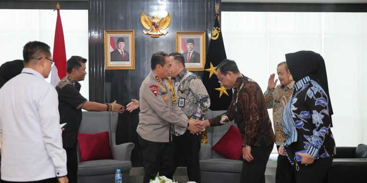 Kakanwil Kemenkum Sumsel, Agato P P Simamora Melakukan Audiensi dengan Kapolda Sumsel, Irjen Pol Andi Rian R Djajadi