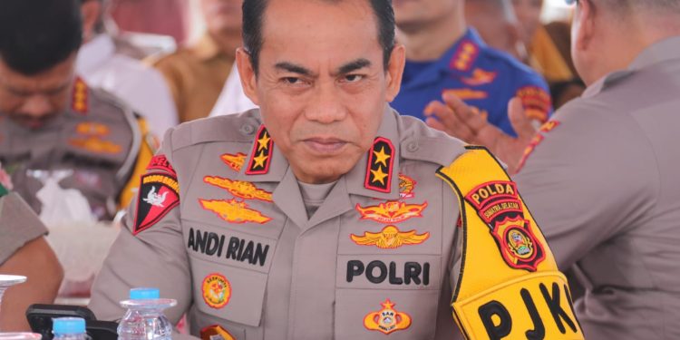 Penanaman Jagung Serentak Satu Juta Hektar Lahan Perkebunan Guna Mendukung Swasembada Pangan Tahun 2025 Secara Serentak di Seluruh Polda Se-Indonesia