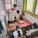 Polsek Pulau Rimau Bagikan Makan Siang Bergizi Kepada Pelajar SDN 11 Desa Teluk Betung