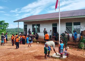 Peduli Kesehatan Warga dan Siswa Perbatasan, Satgas Yonif 144/JY Berikan Extrafooding dan Pelayanan Kesehatan Gratis