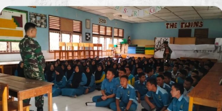 Prajurit Kodim Muara Enim Sosialisasikan Penerimaan TNI AD di SMA N 1 Pulau Panggung: Kesempatan Emas Tanpa Biaya!