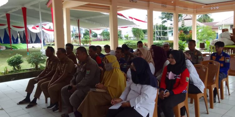 Seketaris Camat Gelumbang Pimpin Rapat Rancangan Menjelang Musrenbang kecamatan Gelumbang.