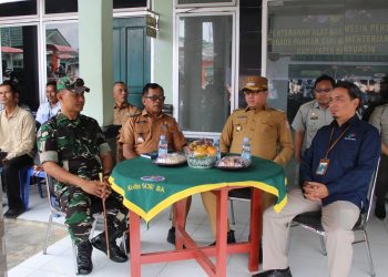 Dandim 0430/BA Bersama Pj Bupati Banyuasin Serahkan 42 Unit TR4 Dari Kementan ke Poktan