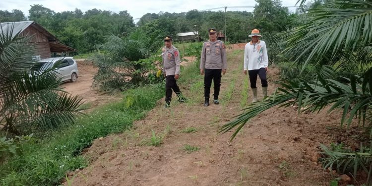 Polres Banyuasin Kolaborasi Dinas Perkimtan Bedah Rumah Warga Kurang Mampu