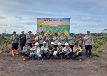 Wujudkan Ketahanan Pangan, Kapolsek Talang Kelapa Pimpin Penanaman Jagung Pakan di Desa Gasing