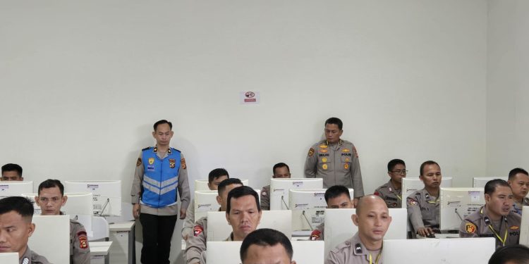 Ratusan Personil Polda Sumsel ikuti kegiatan CAT TPK Seleksi SIP Angkatan ke-54 T,A 2025
