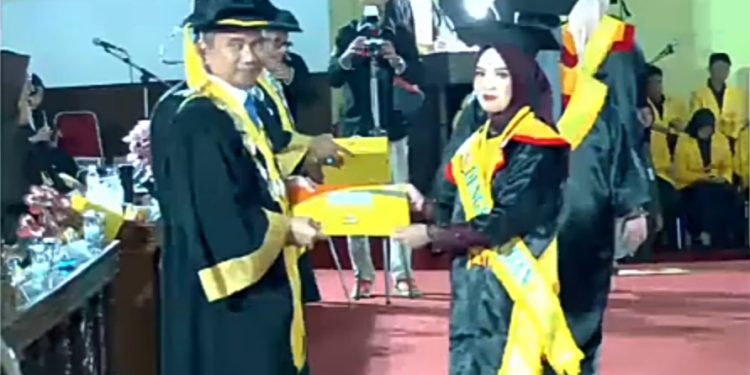 Wisuda ke-176, Unsri Telurkan Sarjana Berkompeten dan Berkualitas