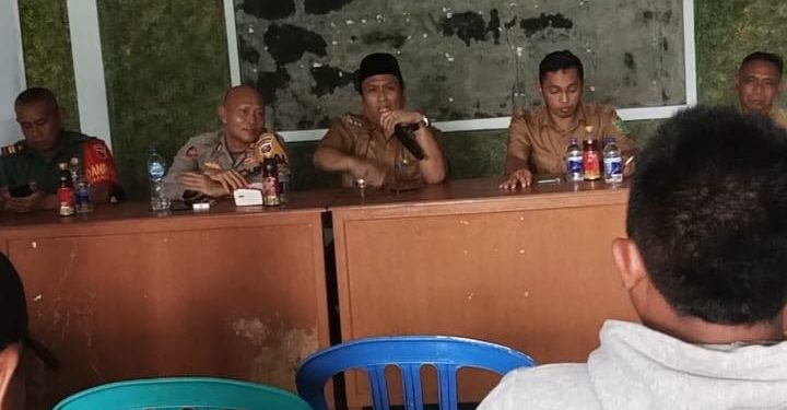 Warga Desa Tempuran Tagih Janji Camat Paserpan soal Audit Dana Desa