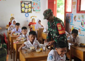 Melalui Program Dapur Masuk Sekolah, Kodim 0423/Bengkulu Utara Ikut Dukung Program Makan Bergizi.