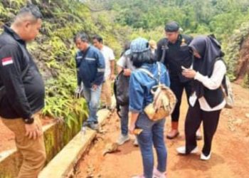 TIm BPKP Sumsel di Dampingin Kejari Muara Enim Pantau lansung ke Lokasi Proyek Drainase