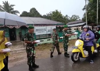 Kodim 0420/Sarko Gelar Pembagian Takjil di Bulan Suci Ramadhan