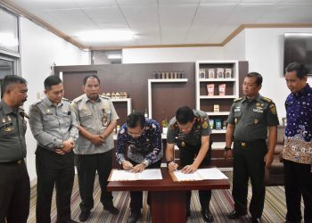 Tingkatkan Ketahanan Pangan dan Kesejahteraan Petani, Danrem 043/Gatam Tandatangani MoU Optimasi Lahan Rawa