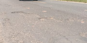 Ratusan Lobang Jalan Kawasan Jalan Lintas -Palembang- Prabu Mulih Butuh Perhatian Khusus