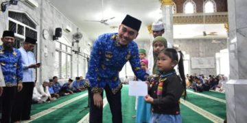 Bupati OKI Hadiri Peringatan Nuzulul Qur’an di Masjid Agung Sholihin Kayuagung