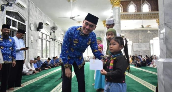 Bupati OKI Hadiri Peringatan Nuzulul Qur’an di Masjid Agung Sholihin Kayuagung