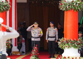 Kapolri Hadiri Bazar Ramadan Polri Presisi dan Baksos di Surabaya