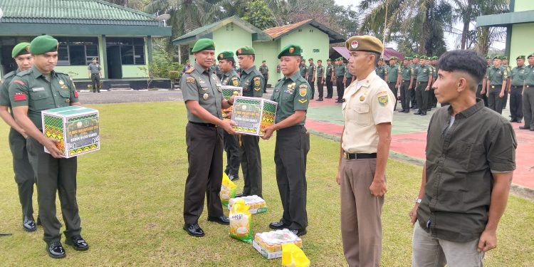 Dandim 0420/Sarko Berikan Bingkisan Kepada Prajurit dan PNS