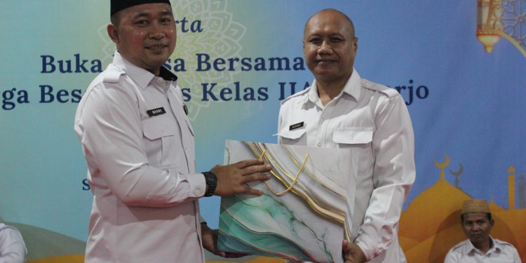 Dua Pegawai Lapas Sidoarjo Pamit: Purna Tugas Dan Alih Tugas Dengan Penuh Kehangatan
