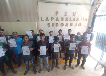 17 Warga Binaan Lapas Sidoarjo Terima Hak Integrasi, 15 PB dan 2 CB Bebas Hari Ini