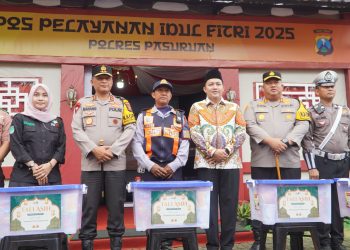 Cek Kesiapan Kapolda Jatim Tinjau Pos Pelayanan Ops Ketupat Semeru 2025 di Pandaan