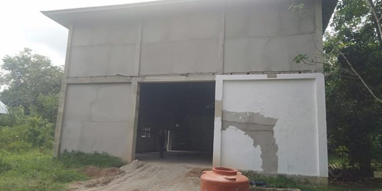 Lagi…desa guguk punya proyek yang bermasalah, gedung aula di duga ratusan juta di mangkrak.