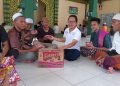 DPP RHIR Membagikan Mie Instan Kepada Jemaaah Masjid Al Hidayat Yang Sedang Berpisah Sebagai Penutup Kegiatan Bulan Ramadhan Berkah RHIR 2025