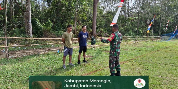 Babinsa Komsos Bersama Pemuda Diwilayah Binaan Dan Olah Raga Supaya Silaturahmi Tetap Terjaga