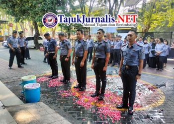 Lapas Kelas IIA Sidoarjo Gelar Apel Kenaikan Pangkat dan Pengangkatan PNS, Kalapas: Momentum Tingkatkan Profesionalisme