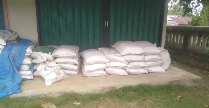 Temuan pupuk di duga salah penempatan dan salah kebijakkan di desa Tanjung Benuang Merangin-Jambi