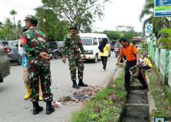 Bakti Sosial Dengan Laksanakan Gotong Royong