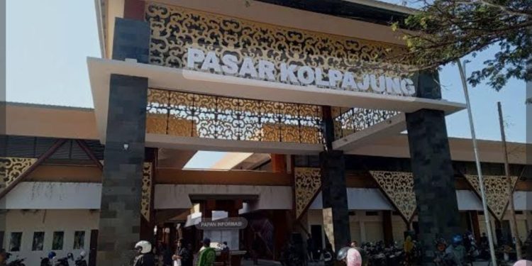 Penataan Pasar Kolpajung Amburadul dan terjadi transaksi Jual beli Kios