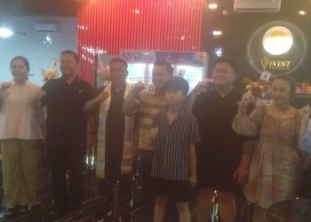Gunting Pita Peresmian Vinz Pool & Distro oLeh Sekda MaLinau