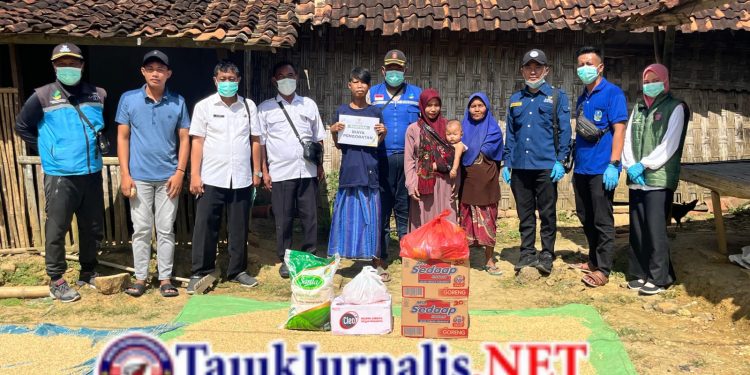 BAZNAS Sampang Salurkan Bantuan untuk Penderita Kusta di Robatal, Abdul Ghani Dapat Dukungan Berobat