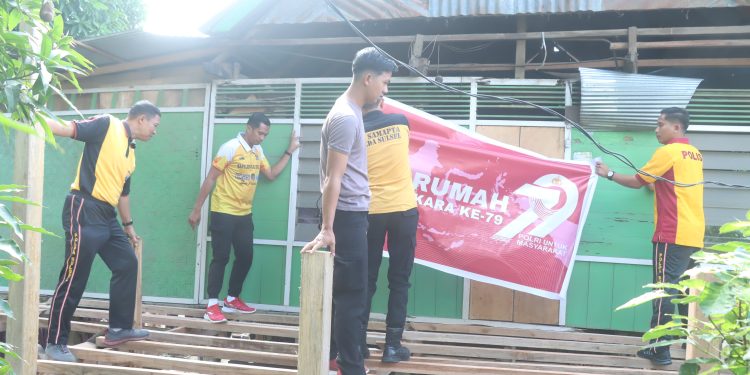 Waka Polres Wajo Tinjau Lokasi Bedah Rumah di Desa Lempa, Wujud Kepedulian kepada Warga Kurang Mampu