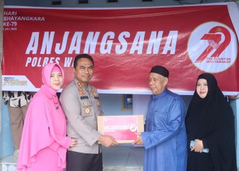 Kapolres Wajo Laksanakan Anjangsana kepada Purnawirawan dan Keluarga Polri dalam Rangka HUT Bhayangkara ke-79