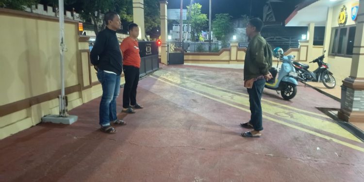Wujudkan Kamtibmas Kondusif, Polsek Tempe Laksanakan Patroli Blue Light