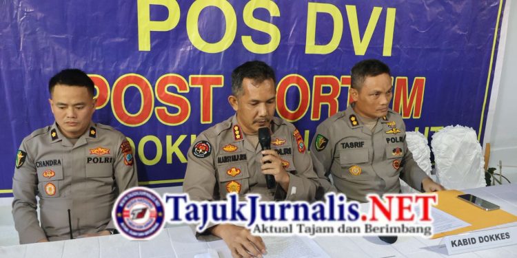 Tim DVI Polda Sulut Berhasil Identifikasi Tiga Jenazah Korban KM Barcelona V A, Dan Diserahkan Ke Keluarga