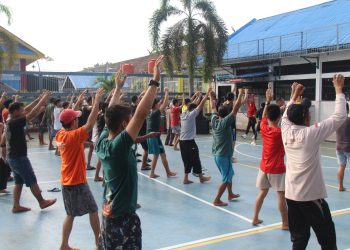 Sabtu Sehat Sabtu Semangat, Warga Binaan Lapas Pekanbaru Rutin Laksanakan Senam Bersama