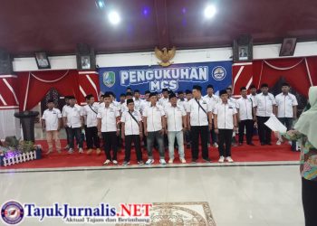Bupati Lantik Media Center Sampang, Tegaskan Peran Mitra Strategis Informasi