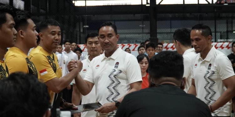 Kapolri Anugerahkan Pin Emas kepada Bripka Andi Syahdan yang Berjaya di World Police & Fire Games 2025