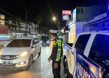 Wujudkan Jalan Aman dan Lancar, Satlantas Polres Wajo Rutin Laksanakan Blue Light Patrol