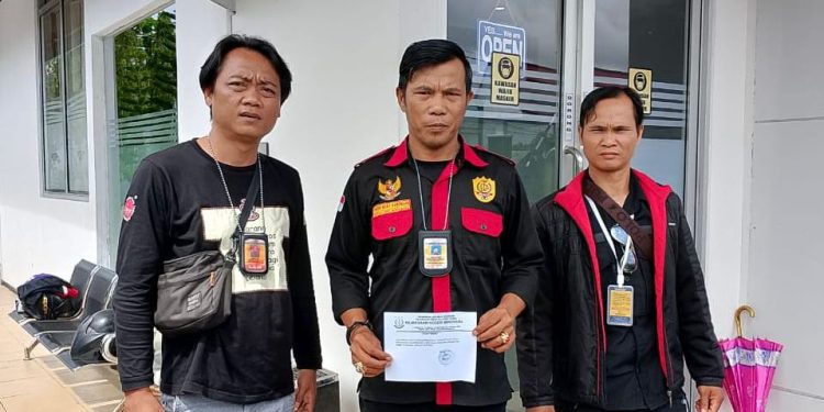 Ketua LSM TKH Minahasa Hezky Kawengian Minta Jaksa Agung Evaluasi Kinerja Kajari Minahasa B. Hermanto,SH.MH.