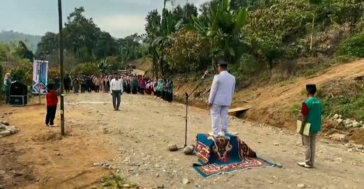 Pemerintah Desa bersama warga masyarakat Desa Lombo Kec Pitu Riase Kab Sidenreng Rappang melaksanakan HUT Kemerdekaan RI ke 80