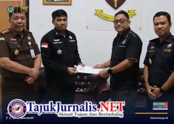 Perkara Dinyatakan Lengkap, Bea Cukai Kendari Serahkan Dua Tersangka dan Barang Bukti ke Kejaksaan Negeri Kendari