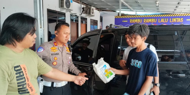 Kejelian Petugas Sat Lantas Wajo Gagalkan Upaya Penyelundupan Narkotika Terselubung di Mobil Wuling