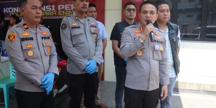 Polres Muara Enim Serahkan Kembali Dua Unit Mobil Avanza kepada Pemilik Usai Berhasil Diungkap