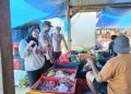 Personel Polsek Belawa Hadir di Tengah Aktivitas Pasar, Beri Rasa Aman bagi Pedagang dan Pembeli