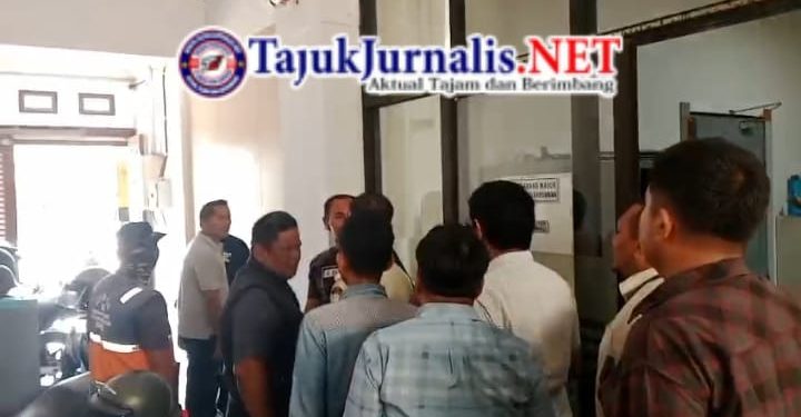 Oknum Kepala Unit BRI Sampang Kota Diduga Bergaya Preman, Dikecam Ormas Komando HAM